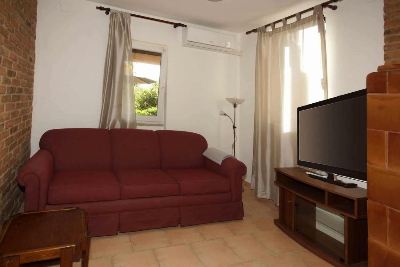 Apartman Eric Apartment Pula Exterior photo