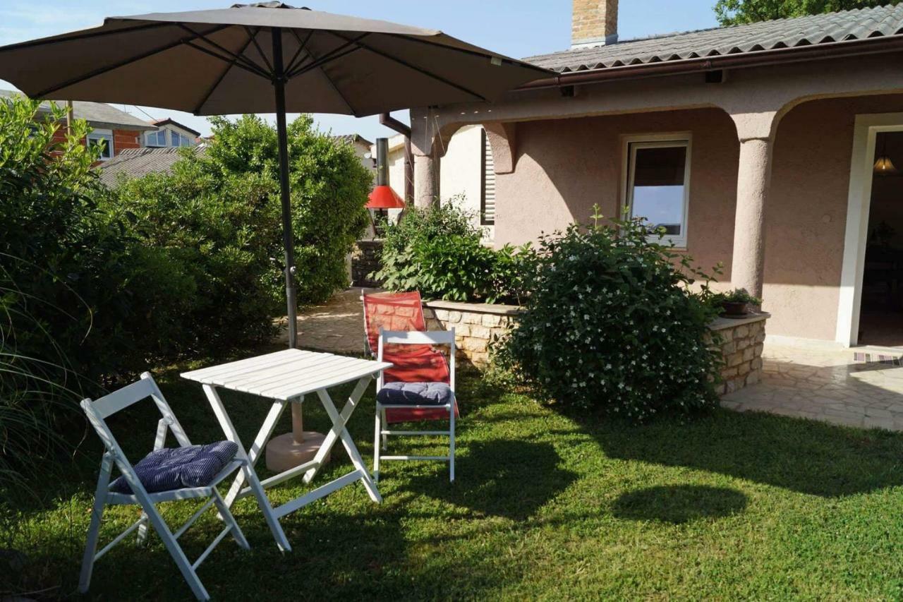 Apartman Eric Apartment Pula Exterior photo